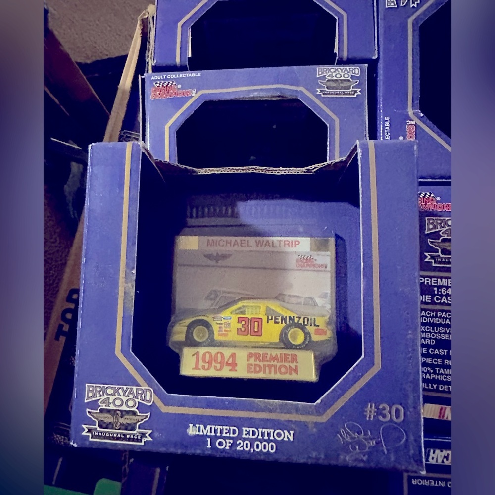 Michael Waltrip Brickyard 400 NASCAR 1:64 1994 Limited Edition Racing Champions
